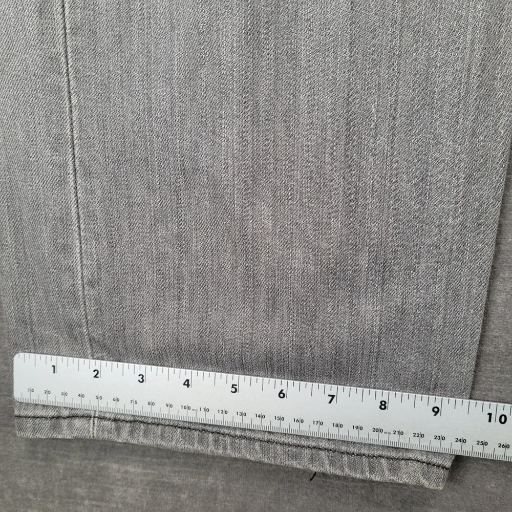 Levi's 501 Vintages 90s Straight Fit Gray Jeans Mens Actual Size 38x32‎